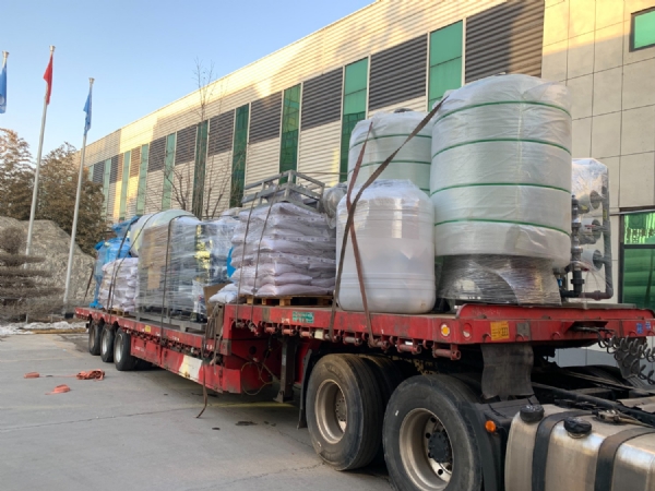 【川一公司】3套12T单级反渗透设备+50T浅层砂设备装车发往江苏省启东市